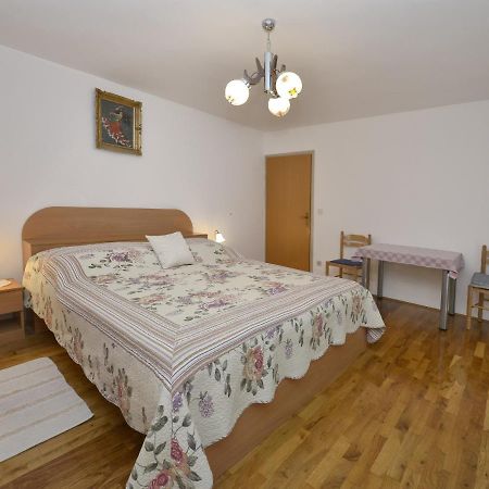 Sobe Ana Finida Hotel Porec Exterior photo